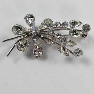 Vintage Signed Z Made In Austria Clear Crystal Silver Tone Flower Brooch 1.75 in
